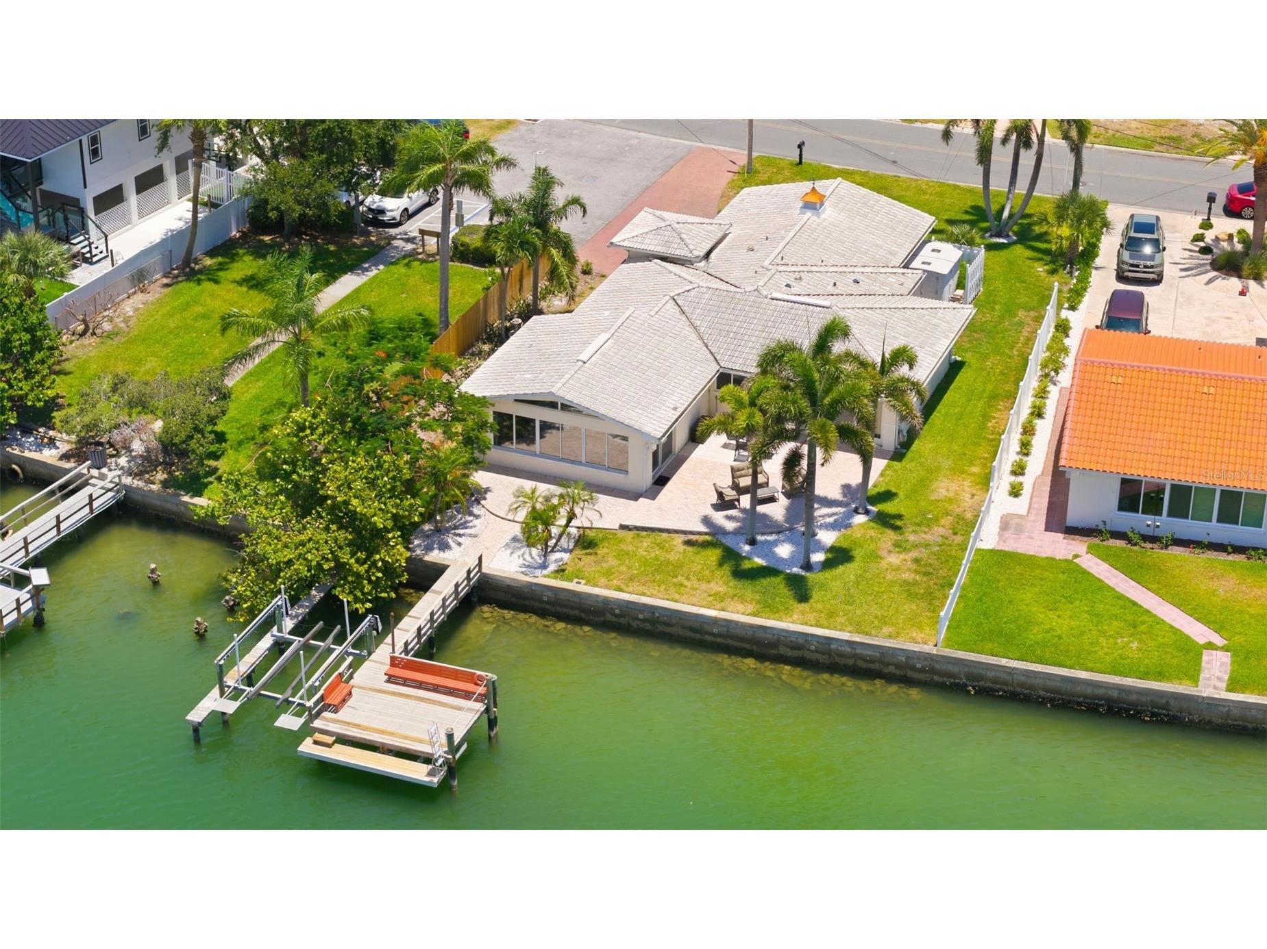 3666 Belle Vista Drive E Saint Petersburg FL 33706 - BOCA CIEGA BAY/INTRACOSTAL TB8523640 image17