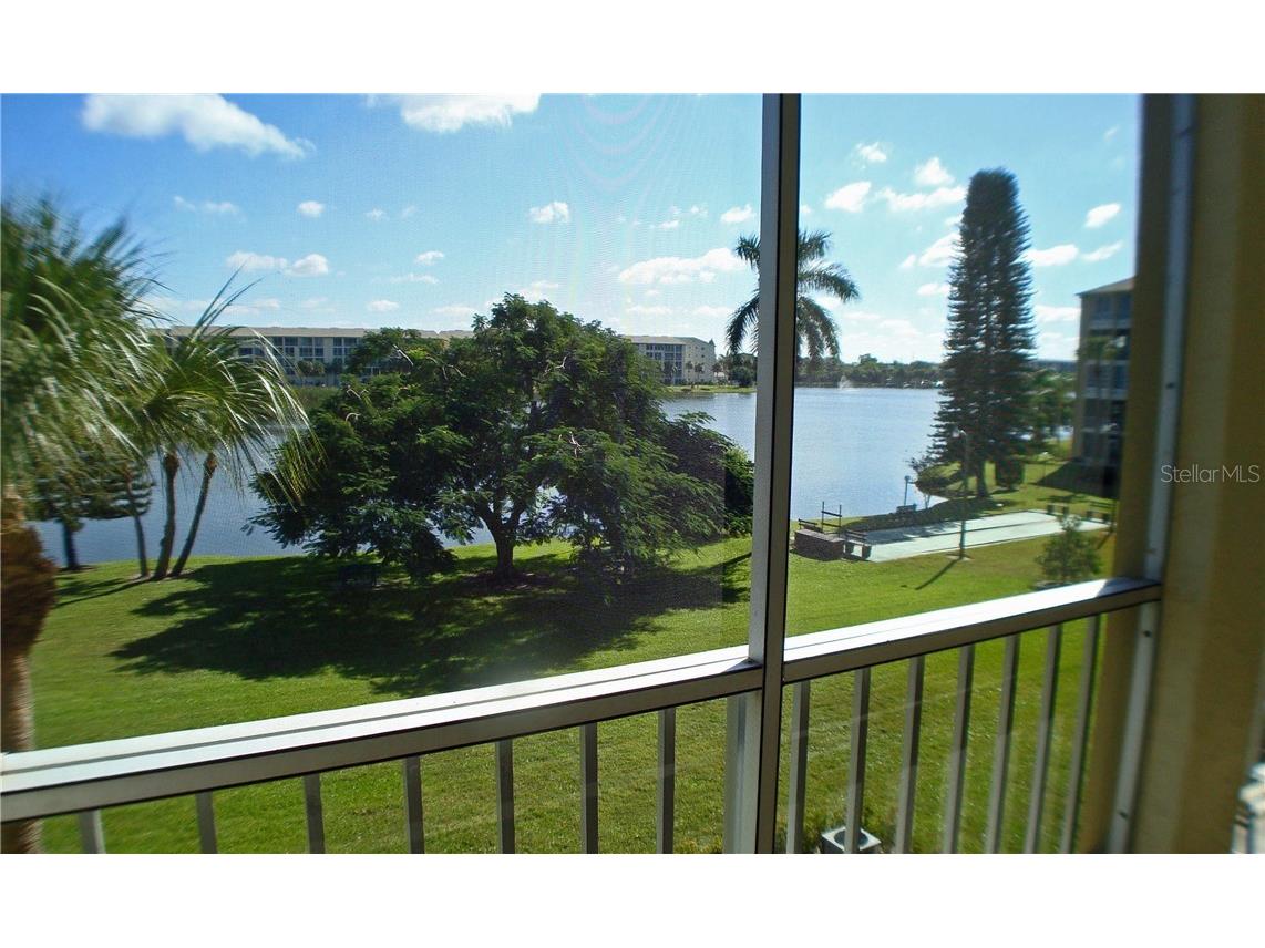 3668 Lake Bayshore Drive #K-325 Bradenton FL 34205 A4696279 image1