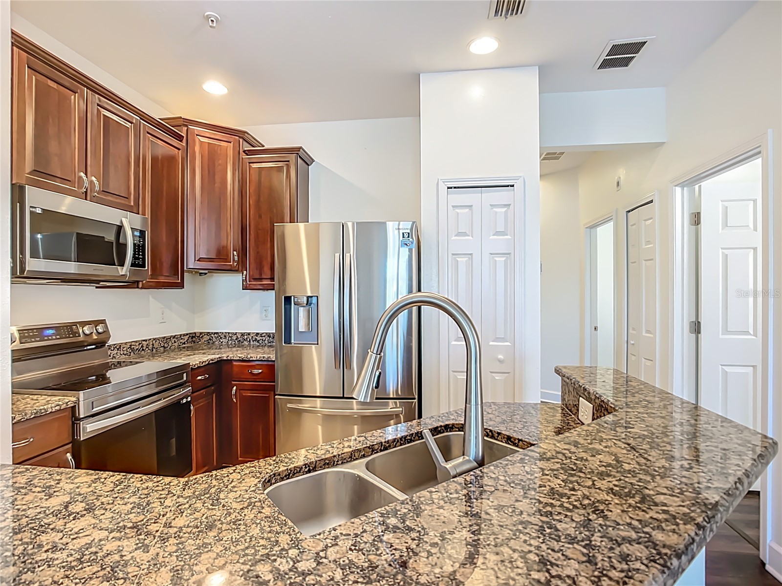 3668 Parkridge Circle #28-201 Sarasota FL 34243 A4671693 image14