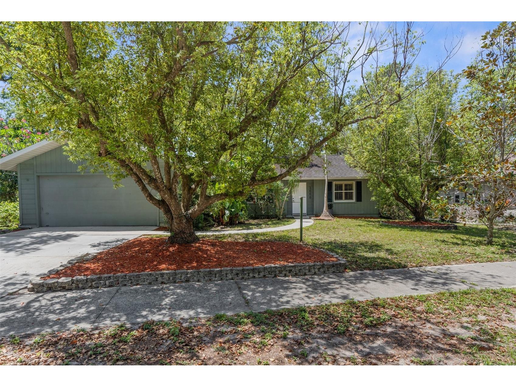 3668 Pond View Lane Sarasota FL 34235 TB8384885 image1