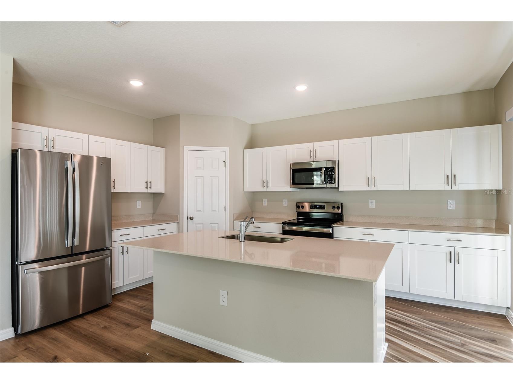 36696 Sagemoor Drive Zephyrhills FL 33541 TB8468190 image2