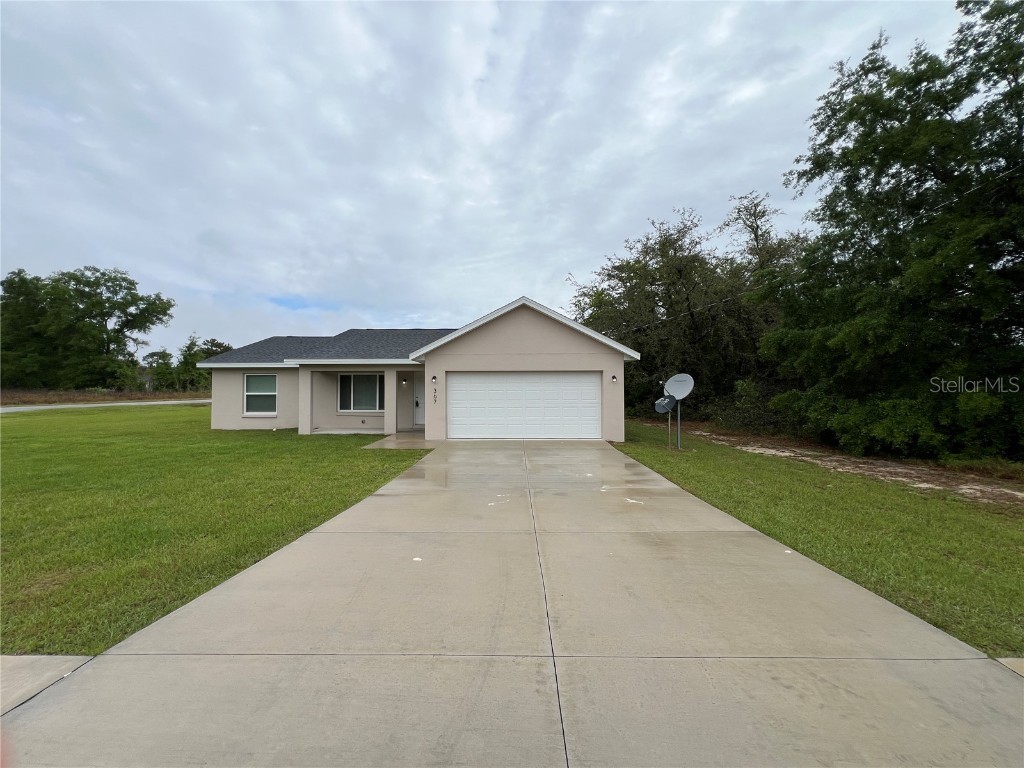 367 Malauka Loop Ocklawaha FL 32179 O6192792 image1