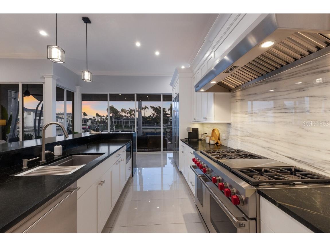 367 W Royal Flamingo Drive Sarasota FL 34236 - DOLPHIN WATERWAY SARASOTA BAY A4634396 image13