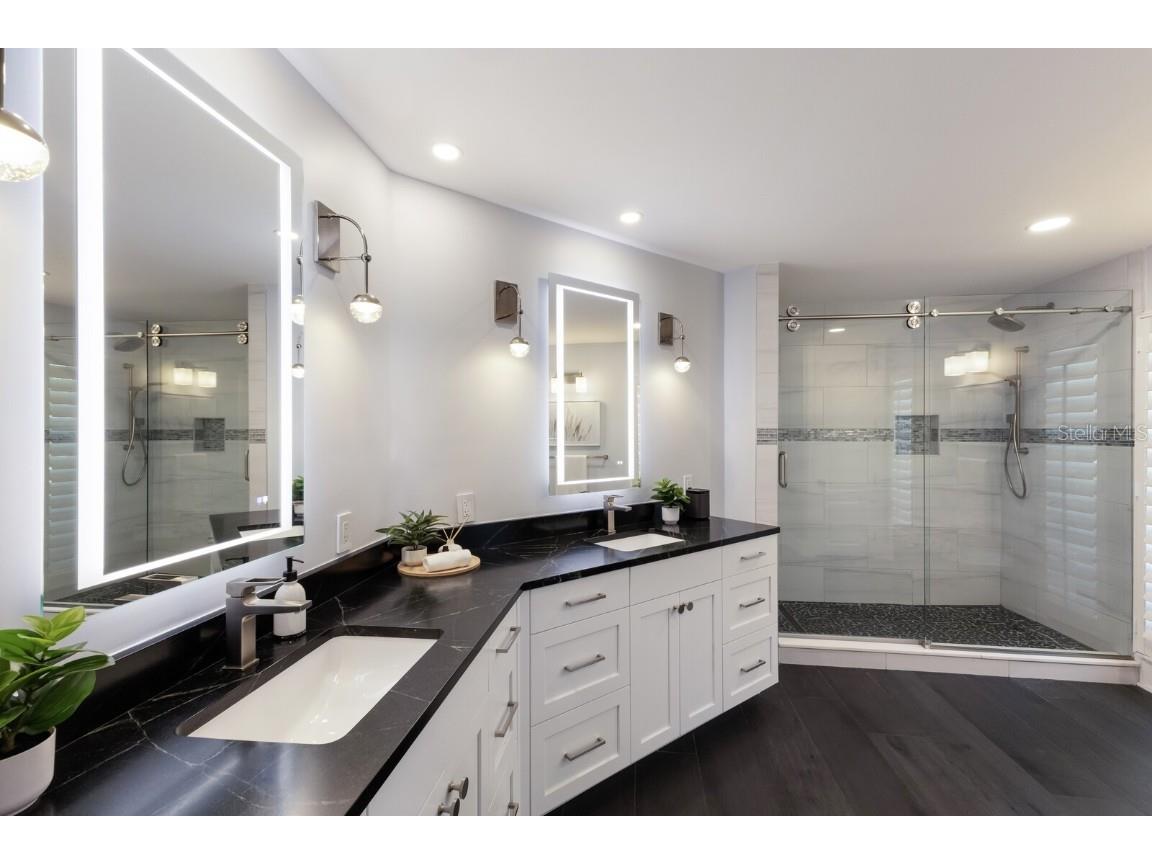 367 W Royal Flamingo Drive Sarasota FL 34236 - DOLPHIN WATERWAY SARASOTA BAY A4634396 image31