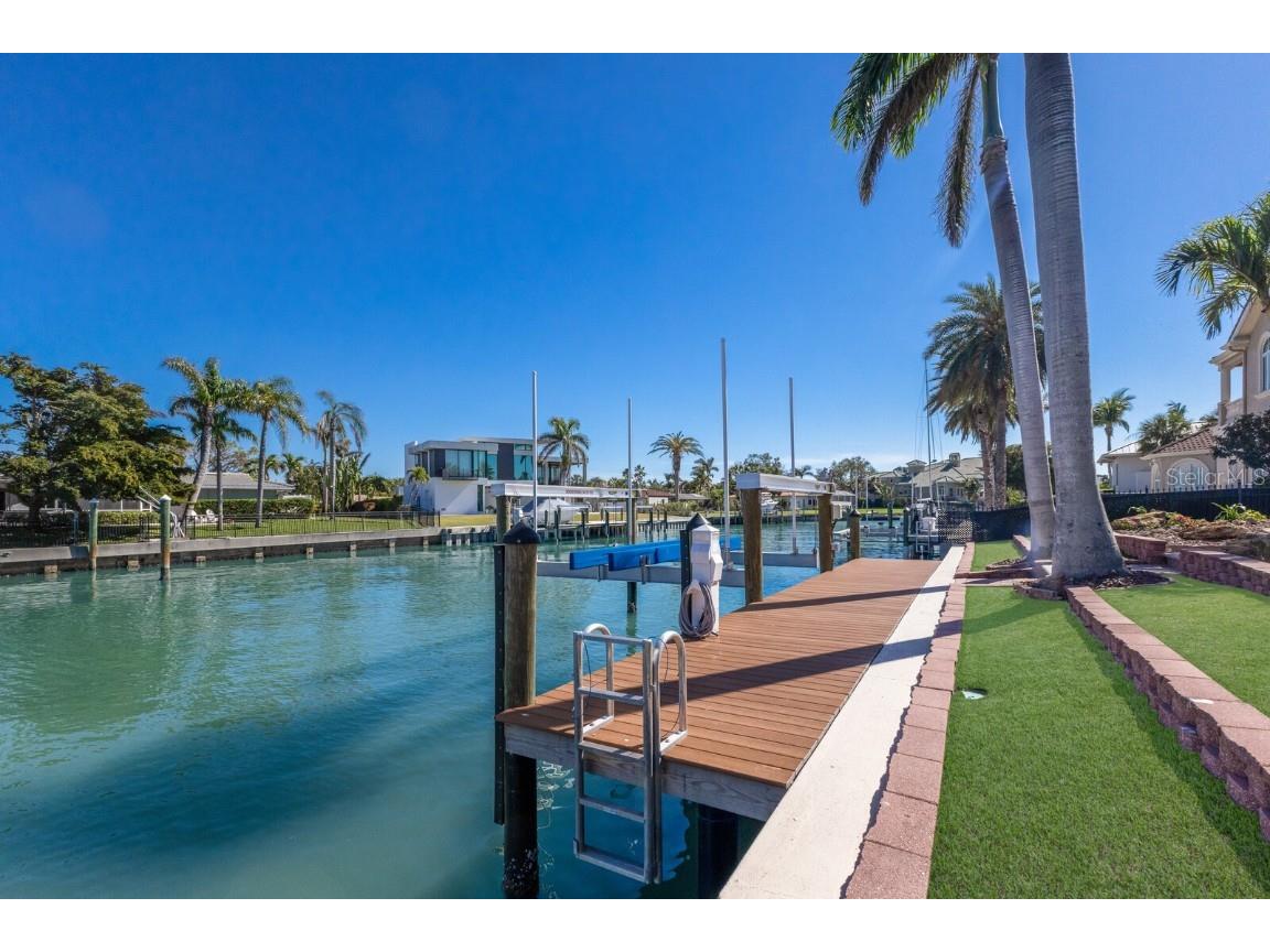 367 W Royal Flamingo Drive Sarasota FL 34236 - DOLPHIN WATERWAY SARASOTA BAY A4634396 image37