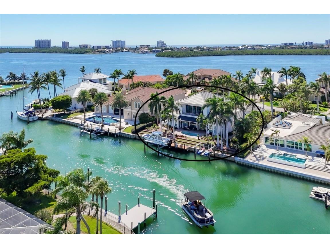 367 W Royal Flamingo Drive Sarasota FL 34236 - DOLPHIN WATERWAY SARASOTA BAY A4634396 image4