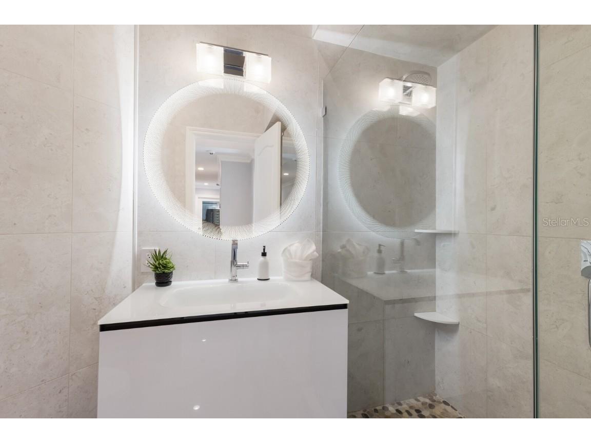 367 W Royal Flamingo Drive Sarasota FL 34236 - DOLPHIN WATERWAY SARASOTA BAY A4634396 image63