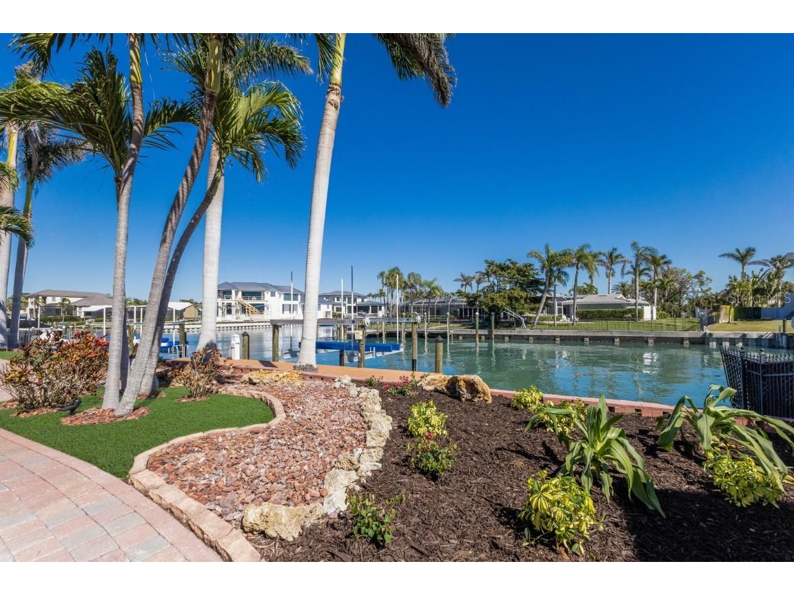 367 W Royal Flamingo Drive Sarasota FL 34236 - DOLPHIN WATERWAY SARASOTA BAY A4634396 image64
