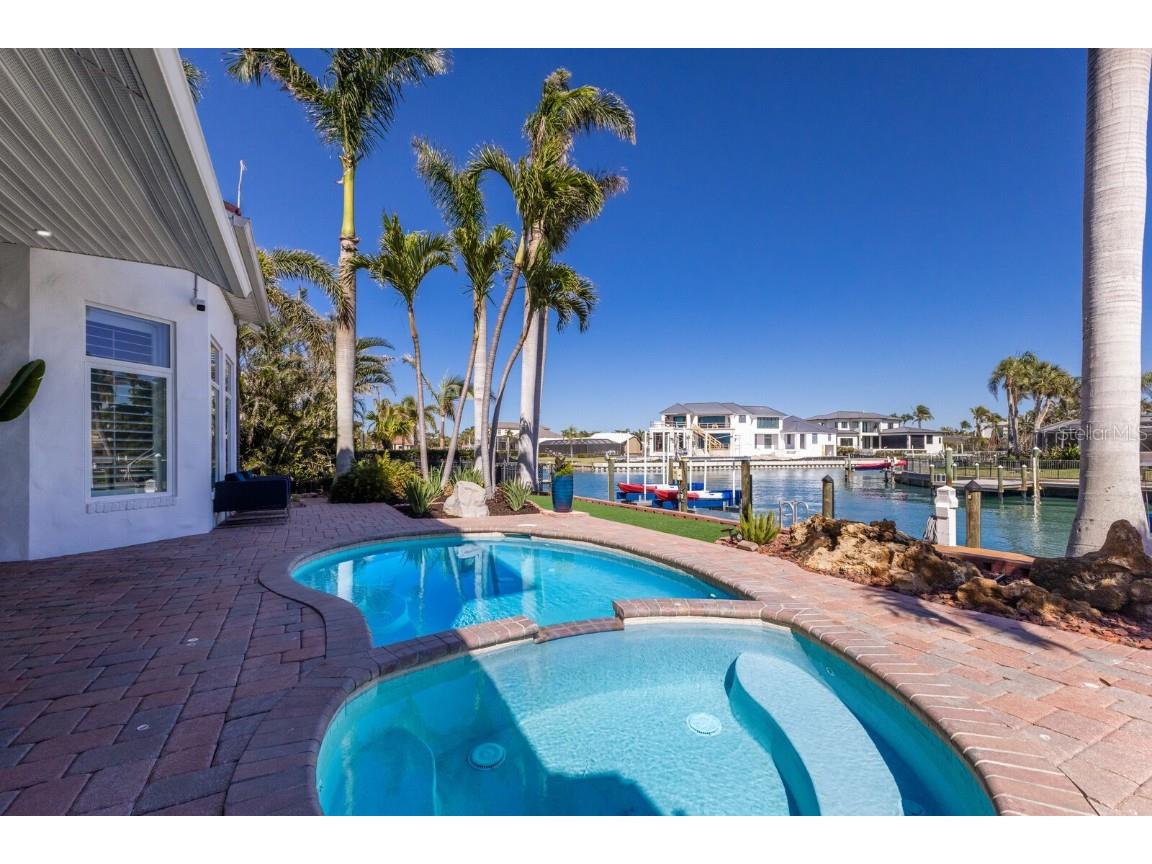 367 W Royal Flamingo Drive Sarasota FL 34236 - DOLPHIN WATERWAY SARASOTA BAY A4634396 image72