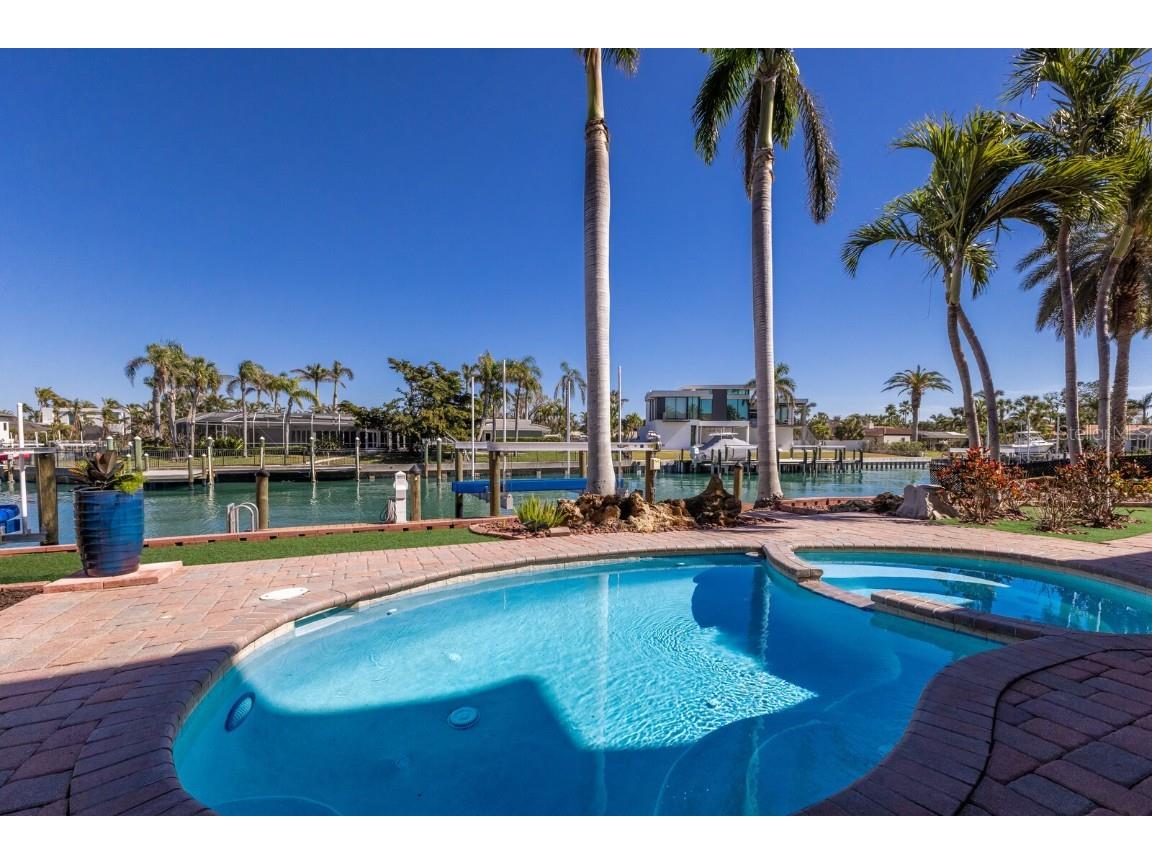 367 W Royal Flamingo Drive Sarasota FL 34236 - DOLPHIN WATERWAY SARASOTA BAY A4634396 image73