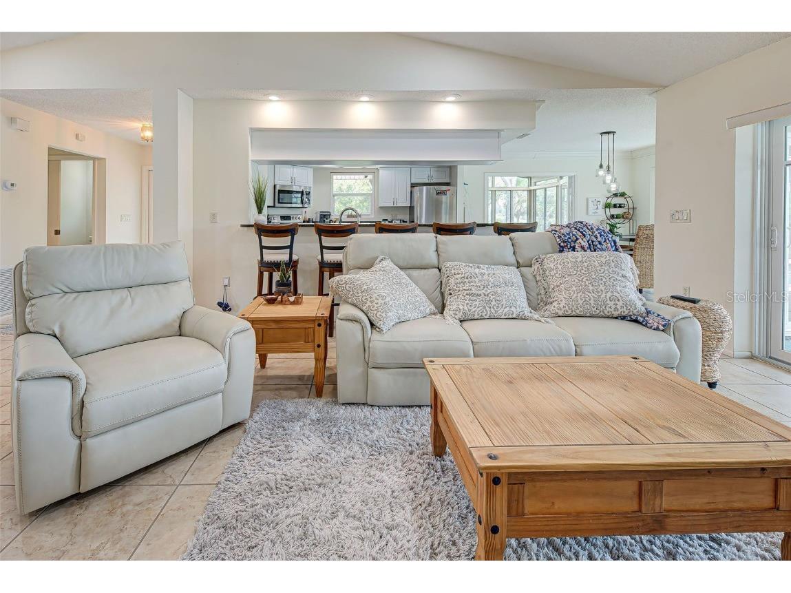 3670 Emily Lane Sarasota FL 34238 A4497308 image17