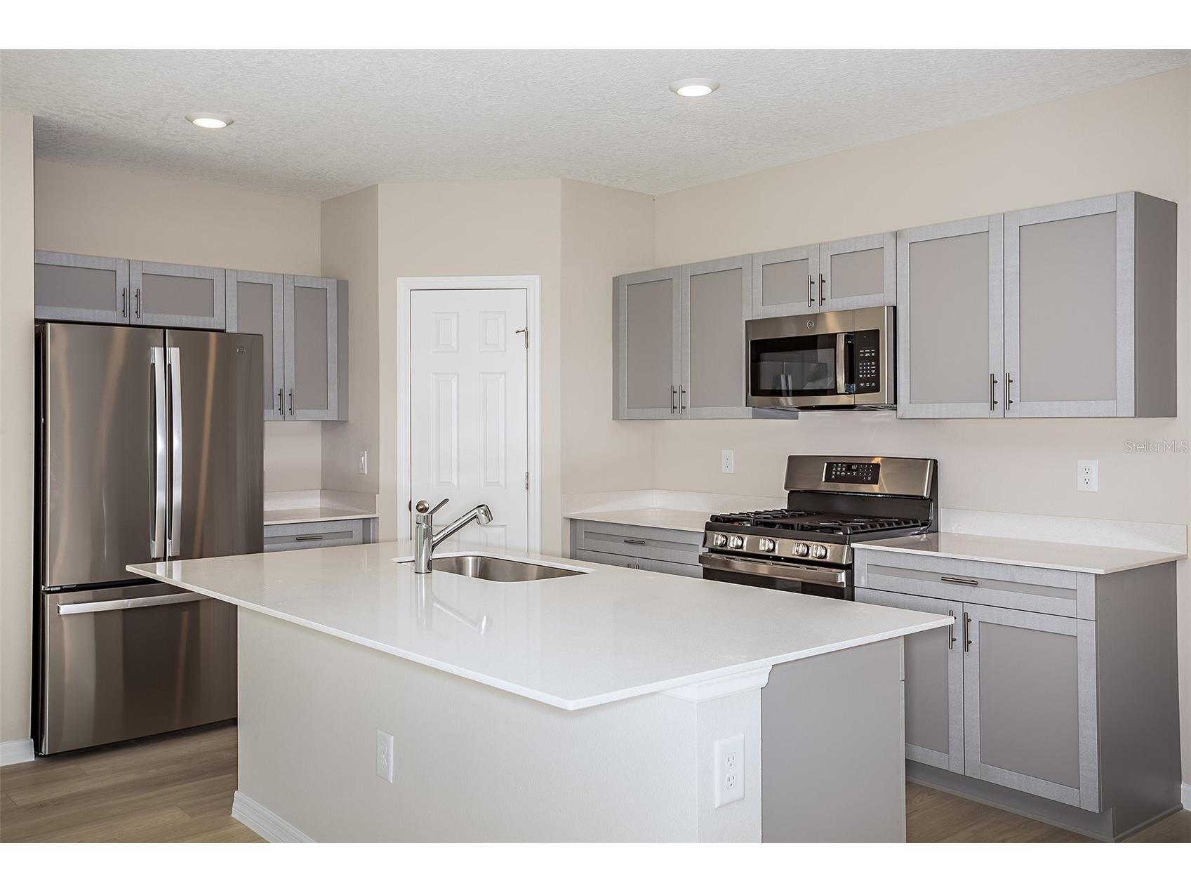 36701 Sagemoor Drive Zephyrhills FL 33541 TB8468054 image5