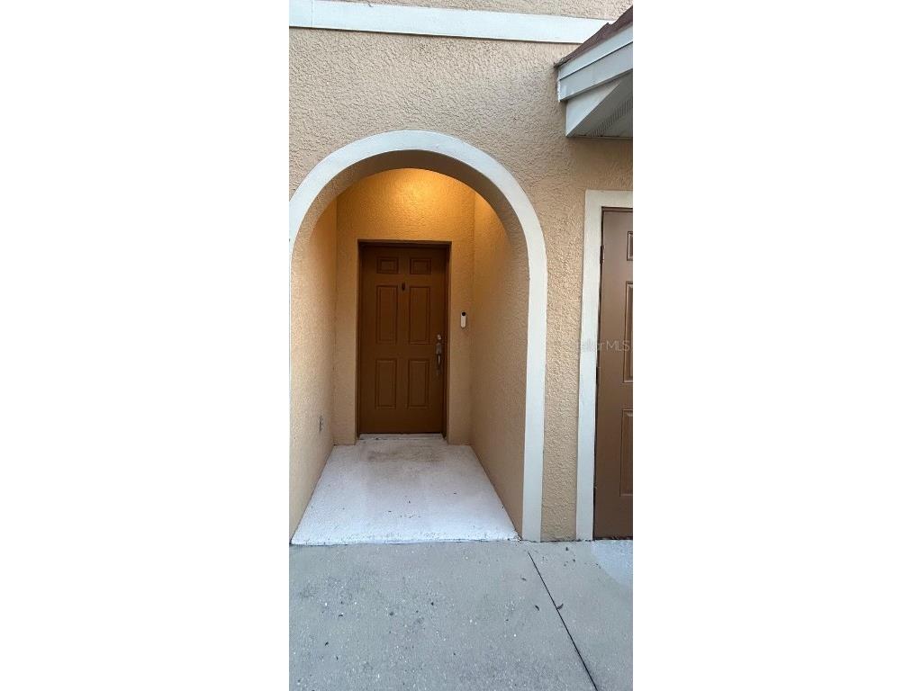 3672 Parkridge Circle #27-106 Sarasota FL 34243 O6368041 image2