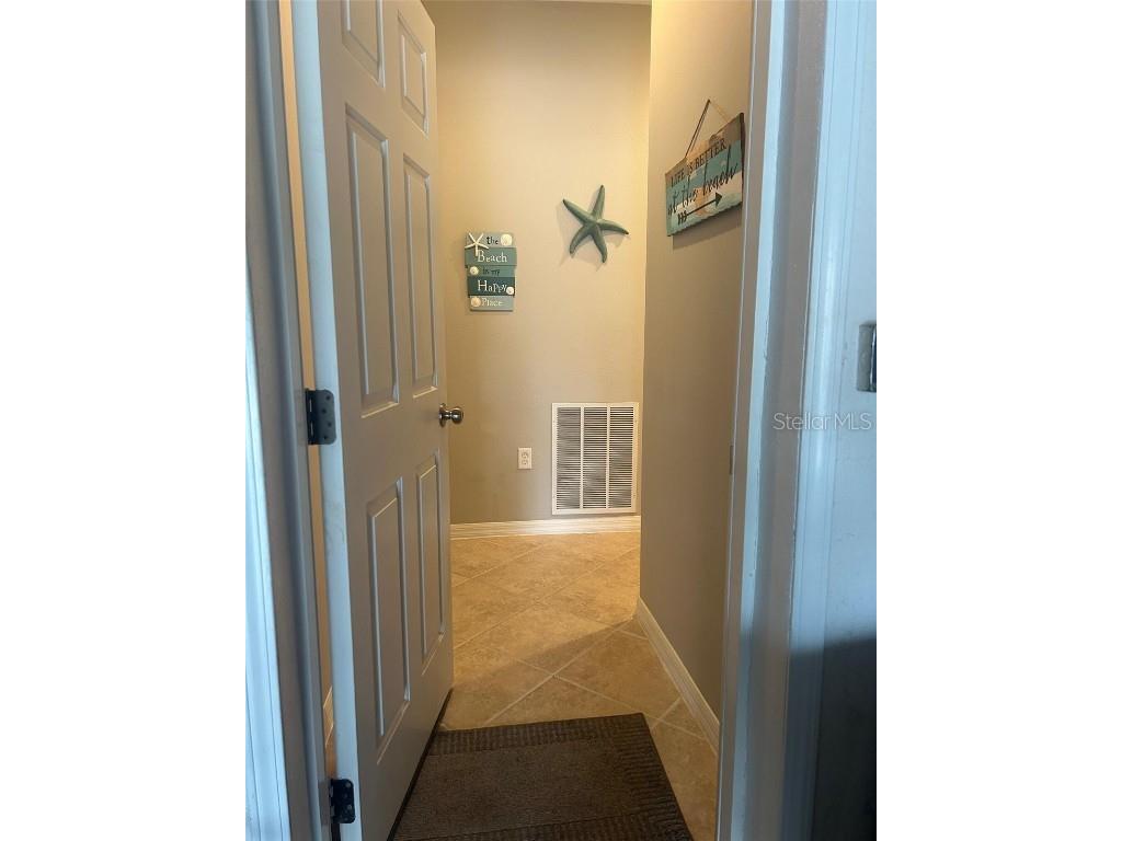 3672 Parkridge Circle #27-106 Sarasota FL 34243 O6368041 image22