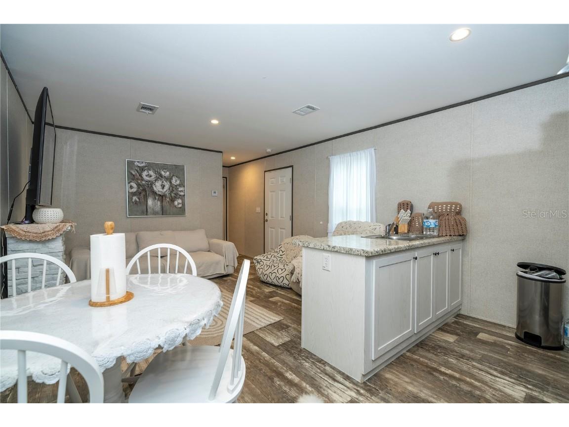 36720 Emeralda Island Road Leesburg FL 34788 O6325211 image12