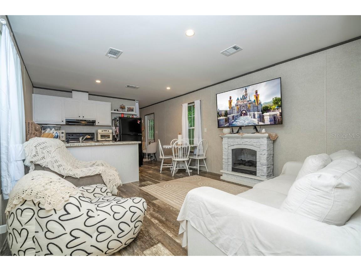 36720 Emeralda Island Road Leesburg FL 34788 O6325211 image13