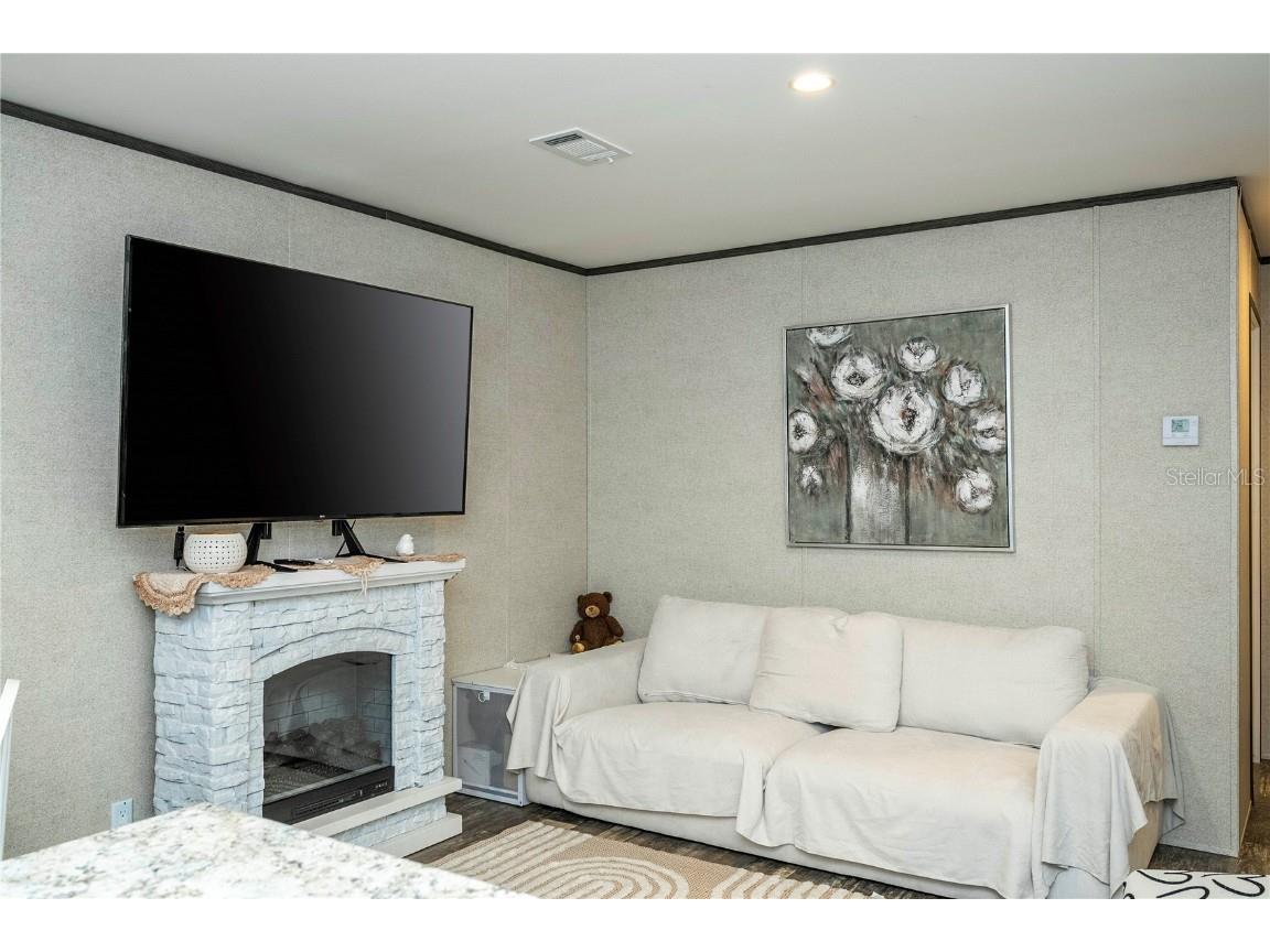 36720 Emeralda Island Road Leesburg FL 34788 O6325211 image14