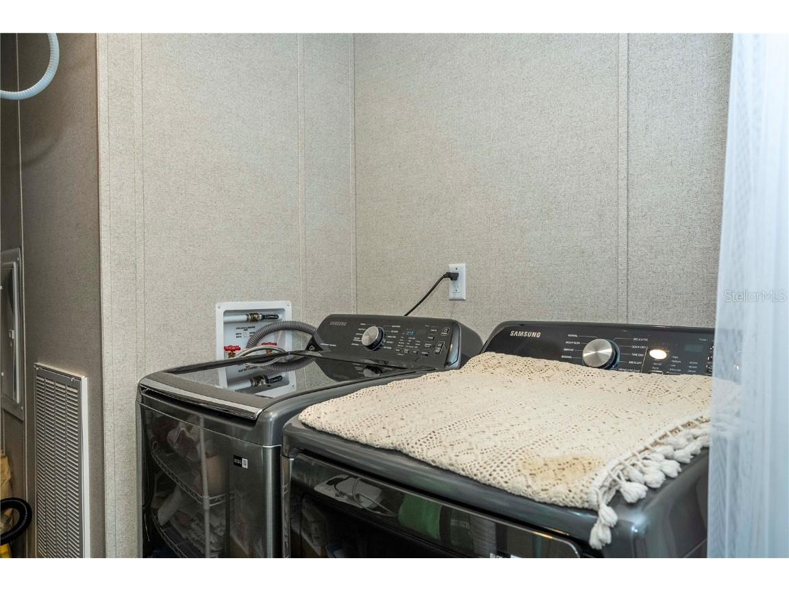 36720 Emeralda Island Road Leesburg FL 34788 O6325211 image32