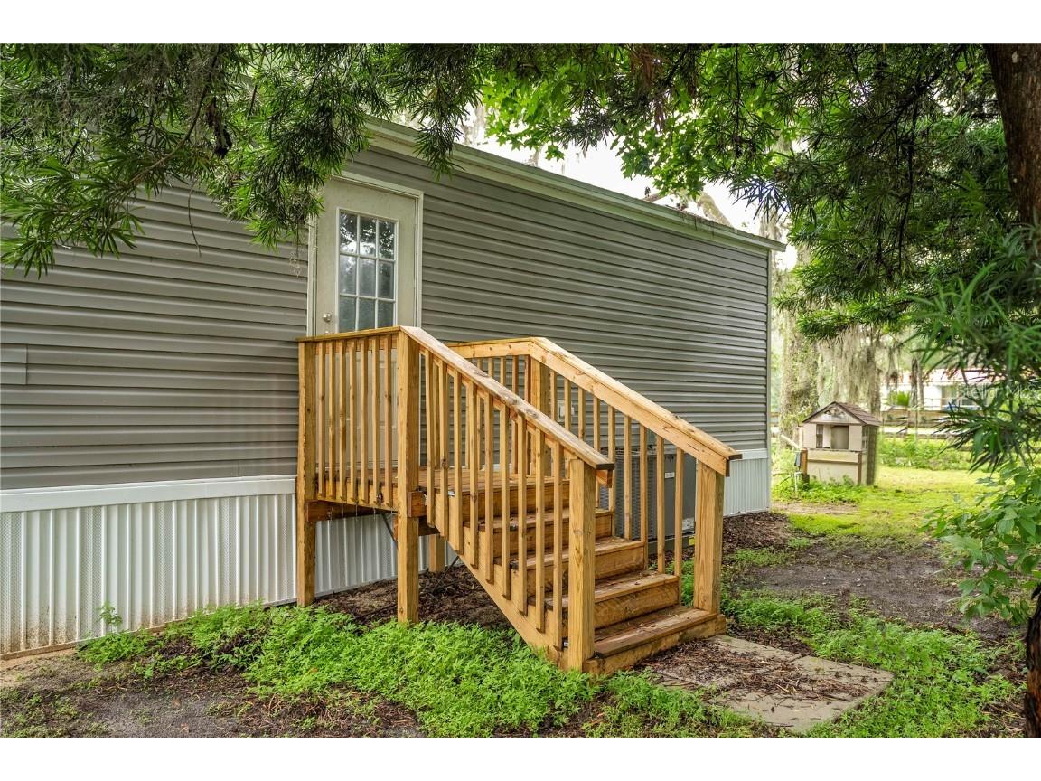 36720 Emeralda Island Road Leesburg FL 34788 O6325211 image5