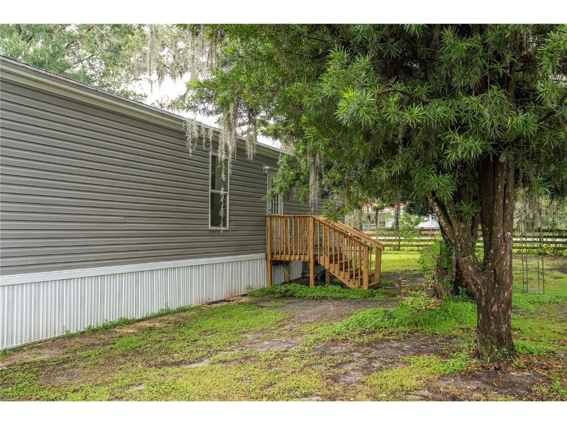 36720 Emeralda Island Road Leesburg FL 34788 O6325211 image6