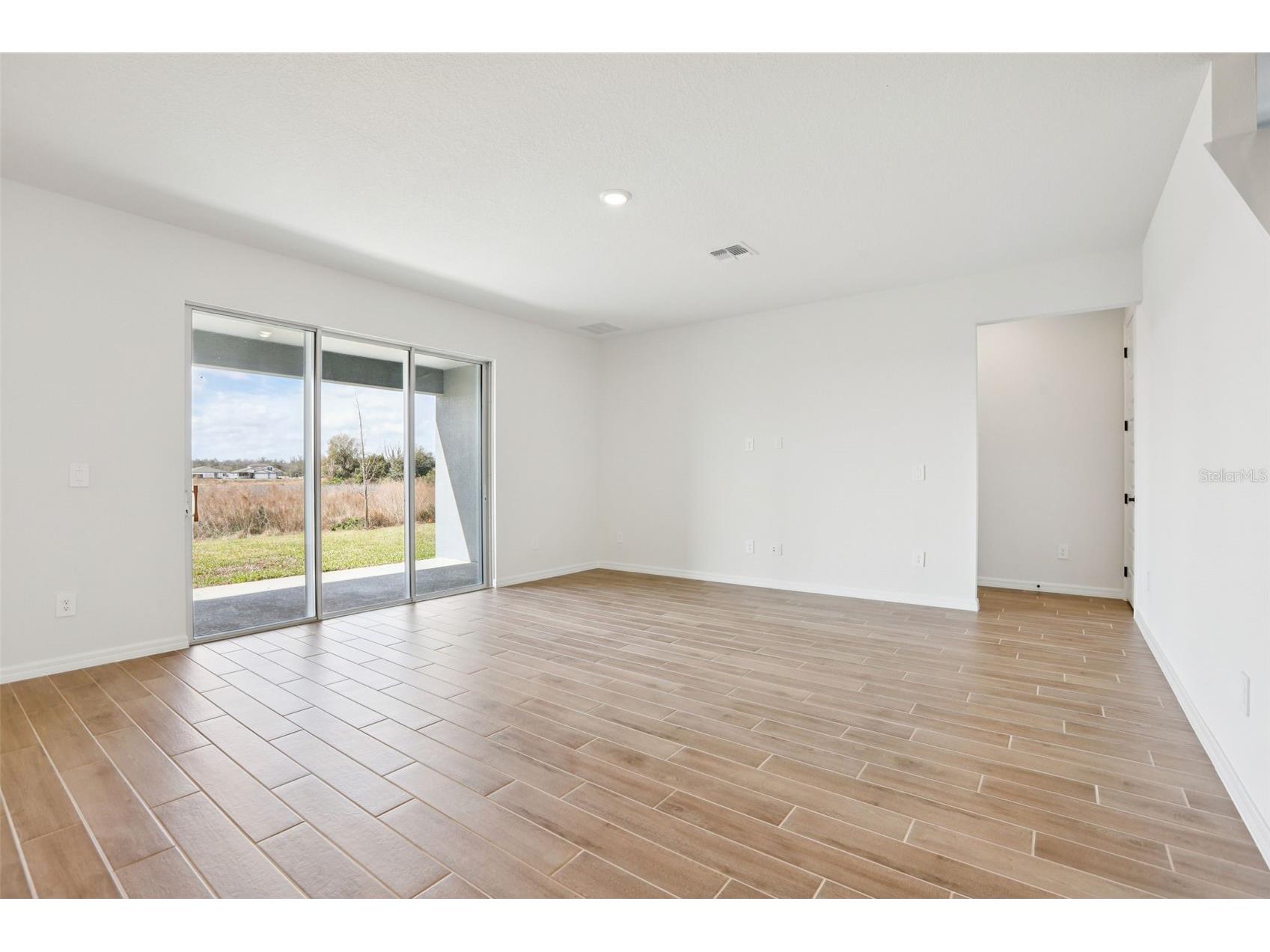 36724 Melstone Way Zephyrhills FL 33541 O6377590 image14