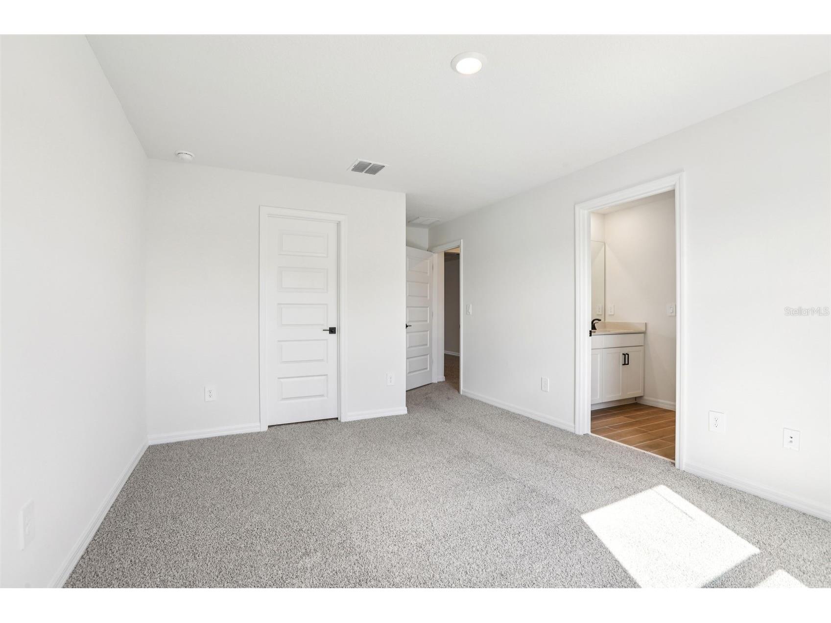 36724 Melstone Way Zephyrhills FL 33541 O6377590 image47