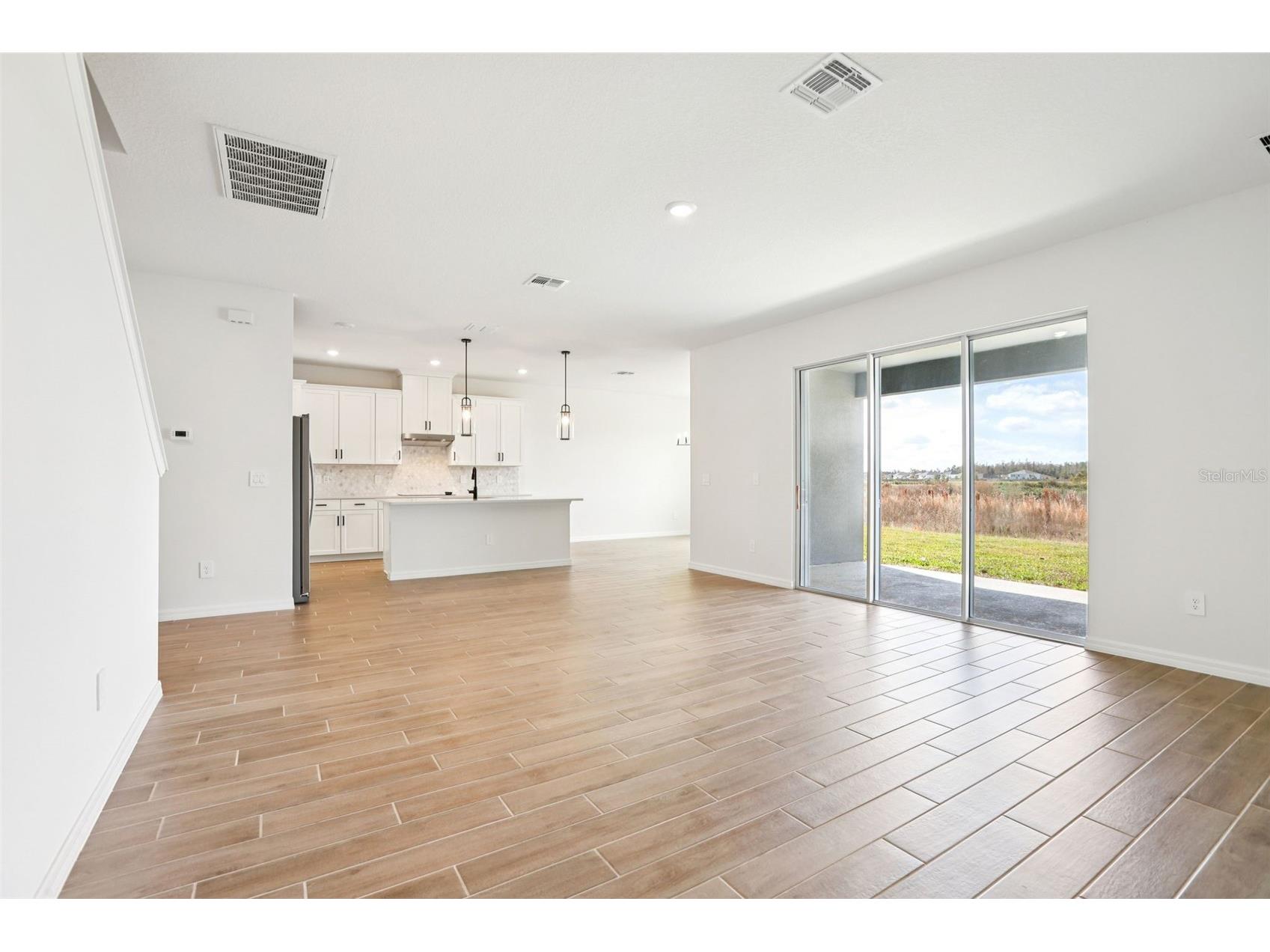 36724 Melstone Way Zephyrhills FL 33541 O6377590 image8