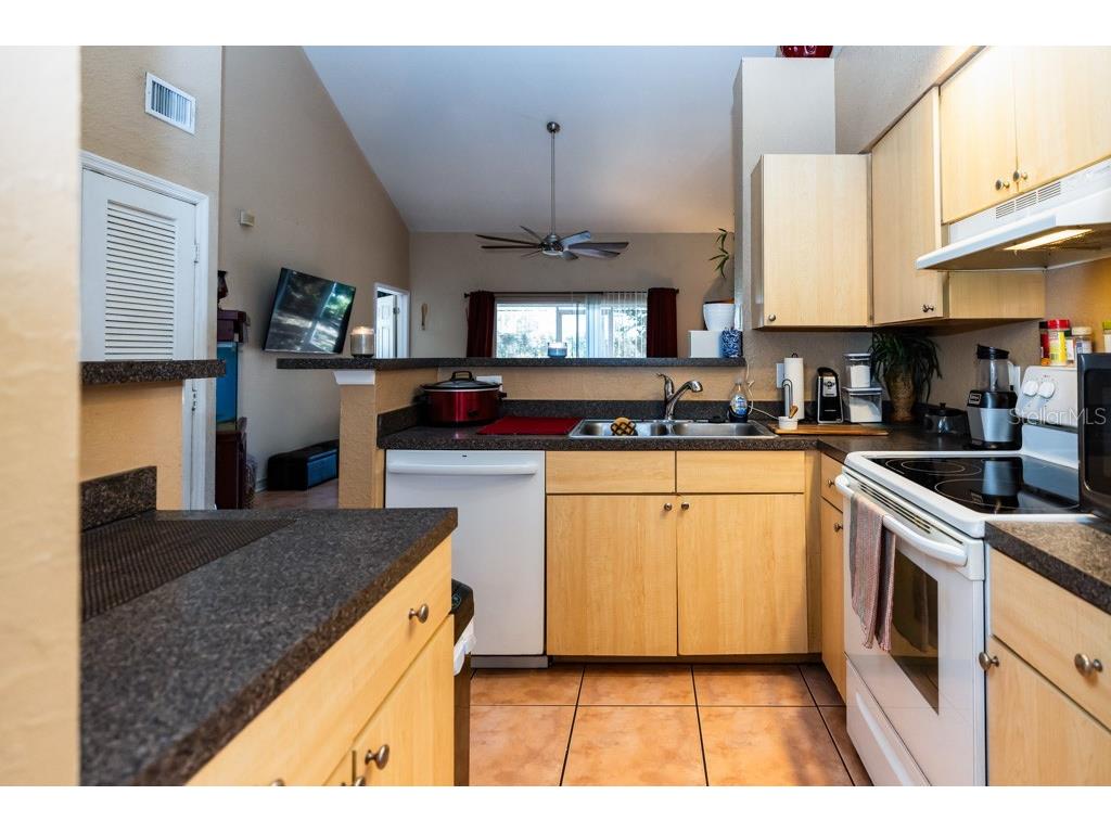 3673 Kings Road #102 Palm Harbor FL 34685 TB8348167 image19