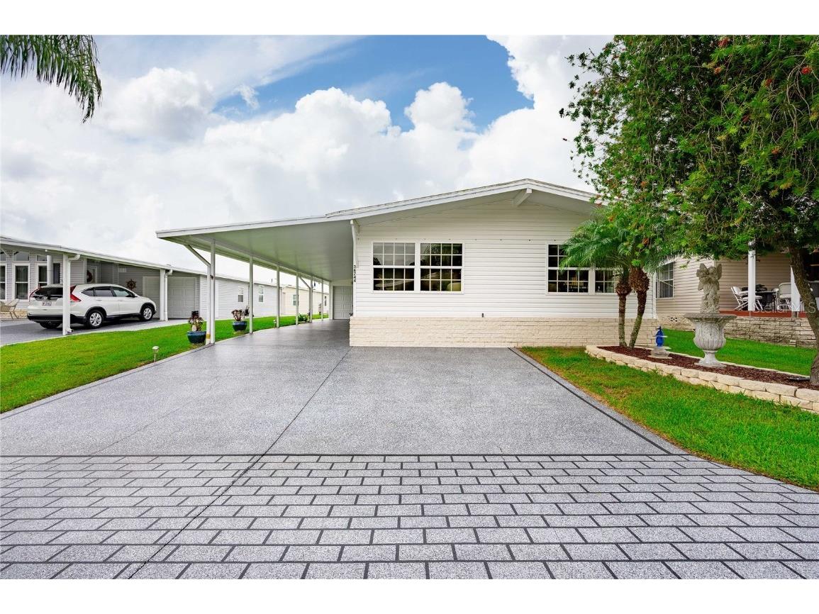 36744 Kiowa Avenue Zephyrhills FL 33542 T3480244 image1