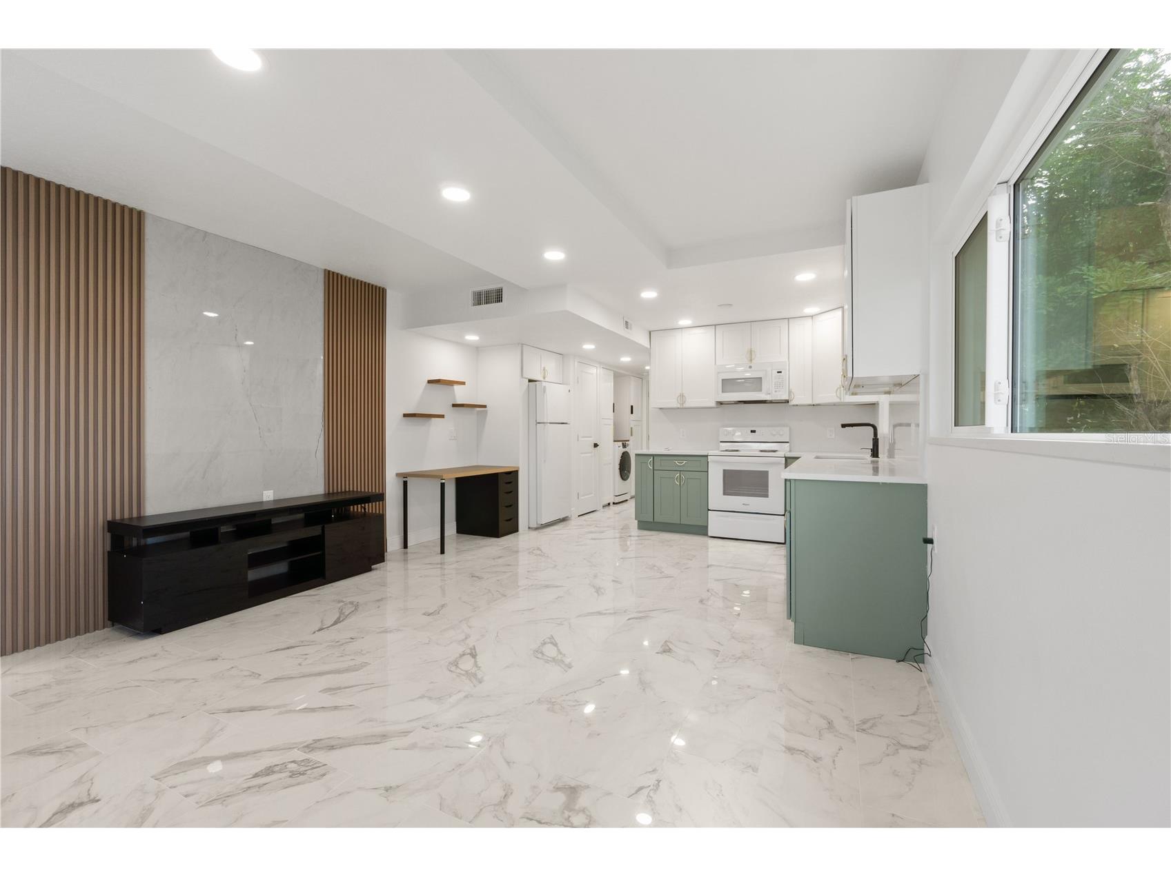 3675 Gulf Boulevard #6 Saint Pete Beach FL 33706 TB8458186 image20