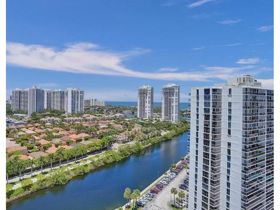 3675 N Country Club Drive #2110 Miami FL 33180 FC313295 image23