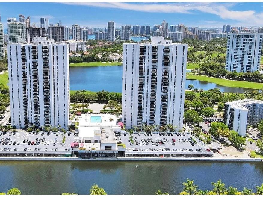 3675 N Country Club Drive #2110 Miami FL 33180 FC313295 image25