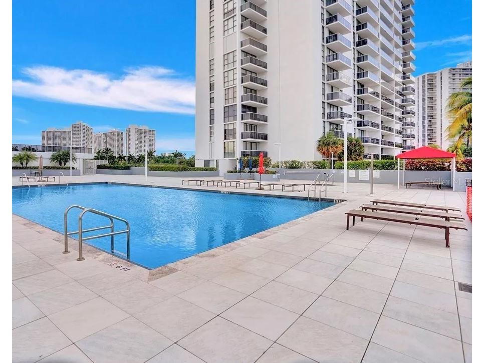 3675 N Country Club Drive #2110 Miami FL 33180 FC313295 image35