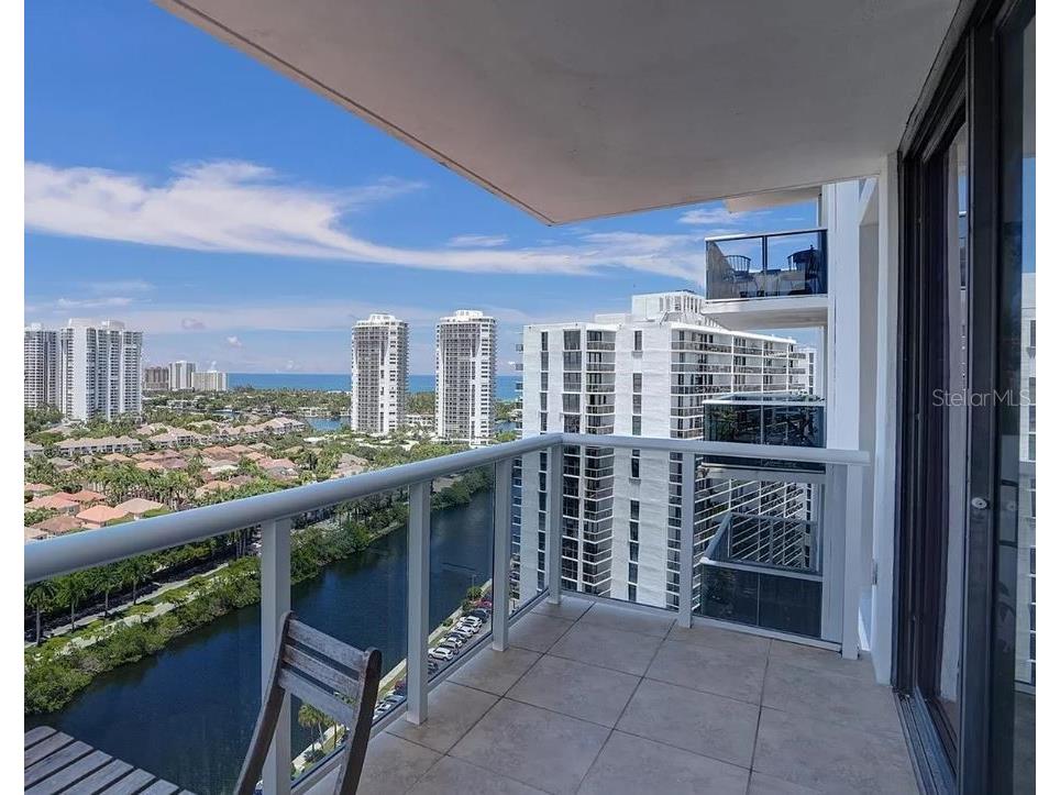 3675 N Country Club Drive #2110 Miami FL 33180 FC313295 image4