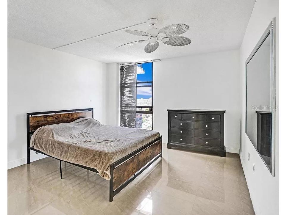 3675 N Country Club Drive #2110 Miami FL 33180 FC313295 image8