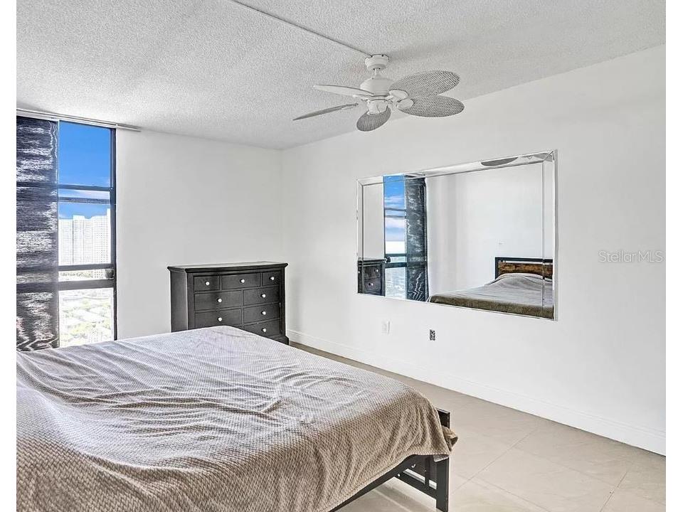 3675 N Country Club Drive #2110 Miami FL 33180 FC313295 image9