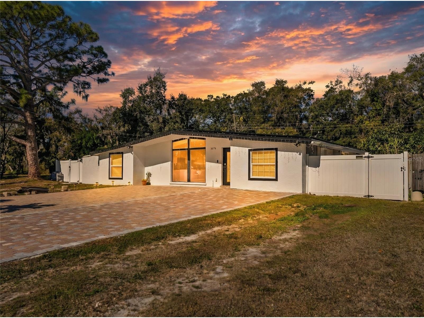 3675 Prudence Drive Sarasota FL 34235 A4681173 image1