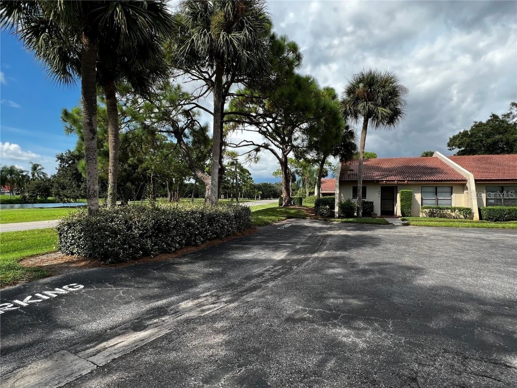 3677 Longmeadow #16 Sarasota FL 34235 A4561224 image1