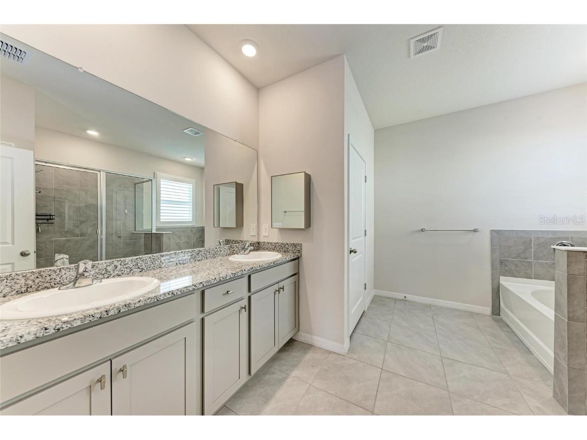 3677 Turning Tides Terrace Bradenton FL 34208 A4674184 image28