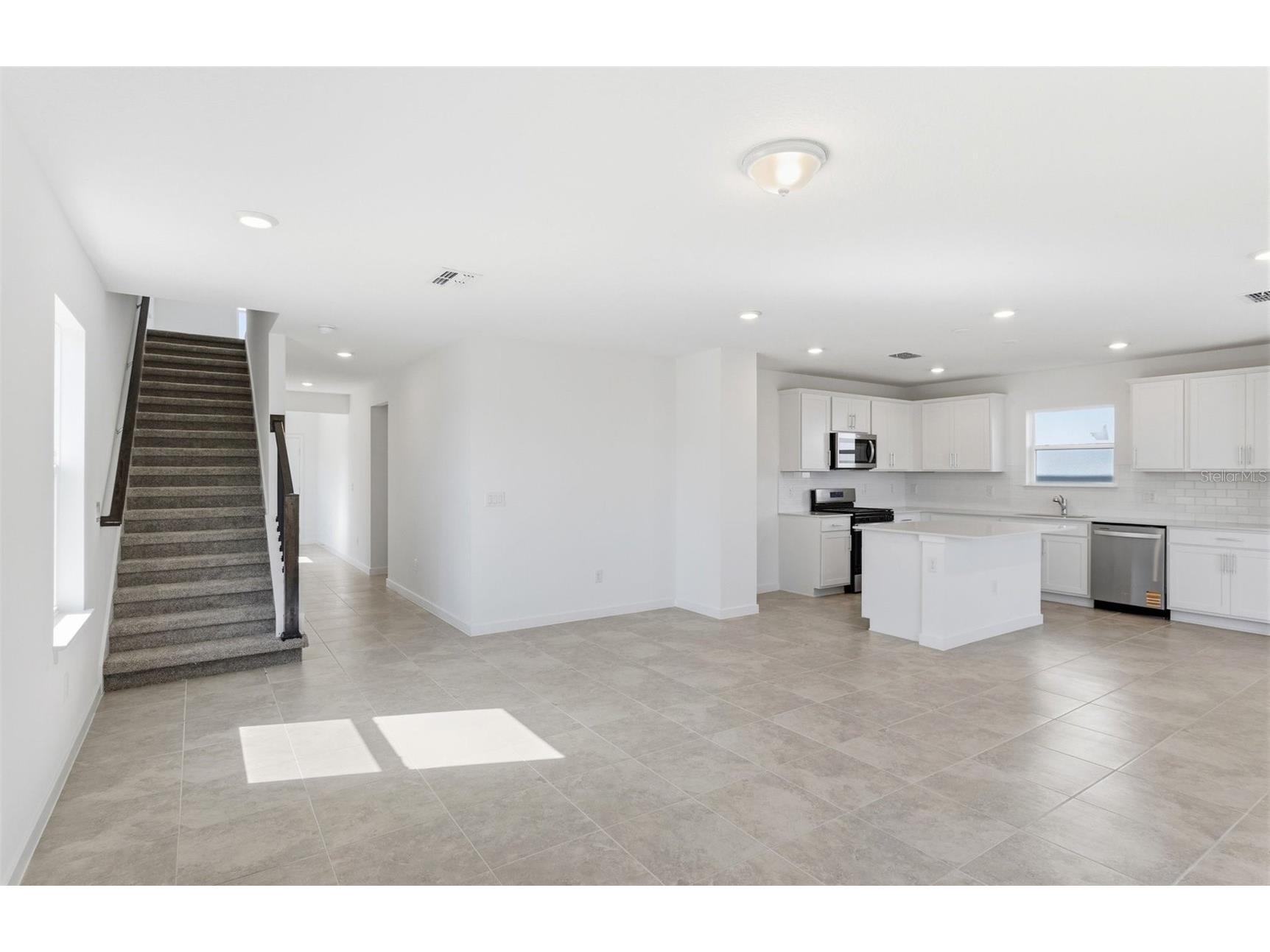 36797 Kistna Drive Zephyrhills FL 33540 TB8458731 image5