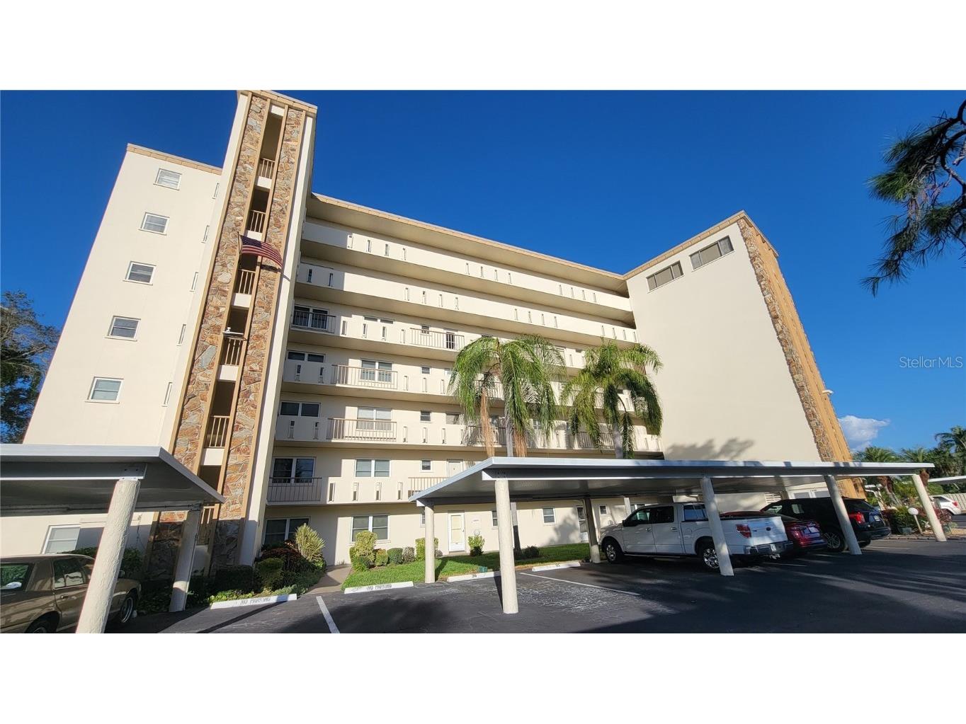 3680 Ironwood Cir #305L Bradenton FL 34209 A4597008 image1