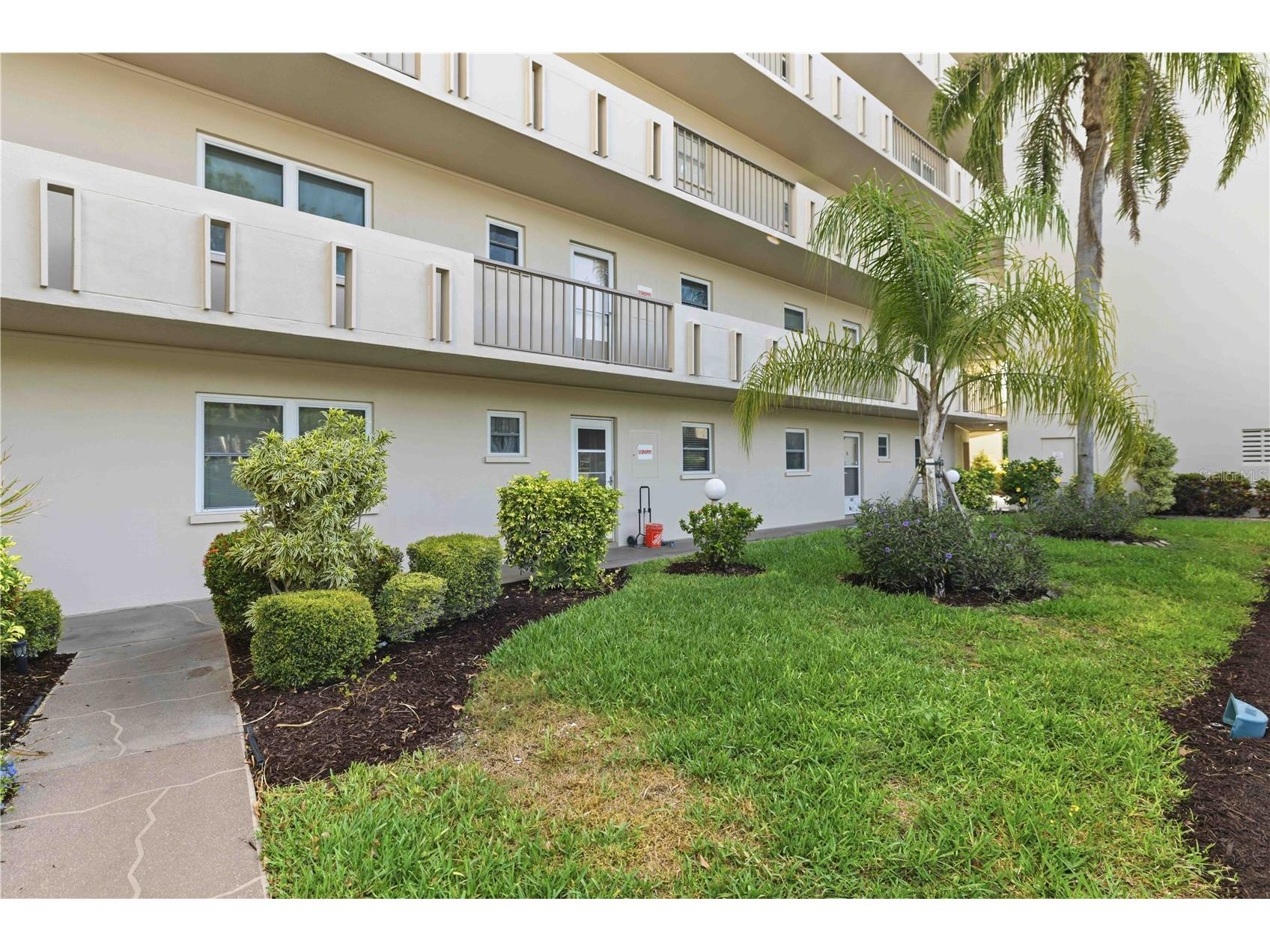 3680 Ironwood Circle #202L Bradenton FL 34209 A4689327 image1