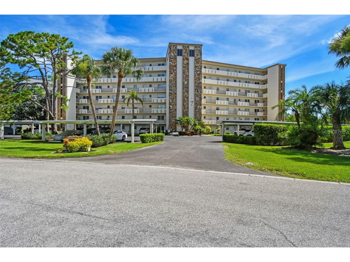 3680 Ironwood Circle #704-L Bradenton FL 34209 A4655649 image1