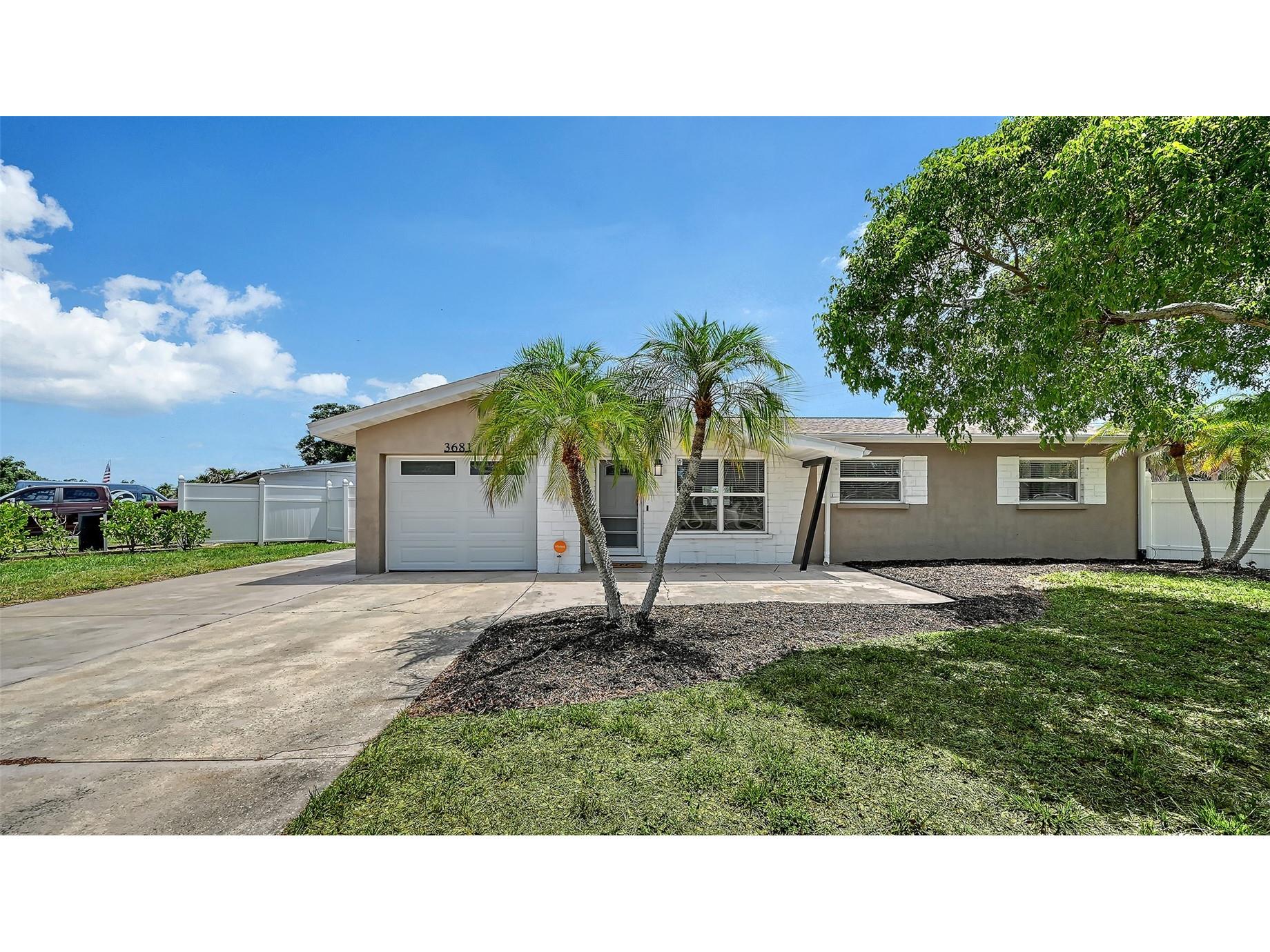 3681 Stokes Dr Drive Sarasota FL 34232 A4696293 image1