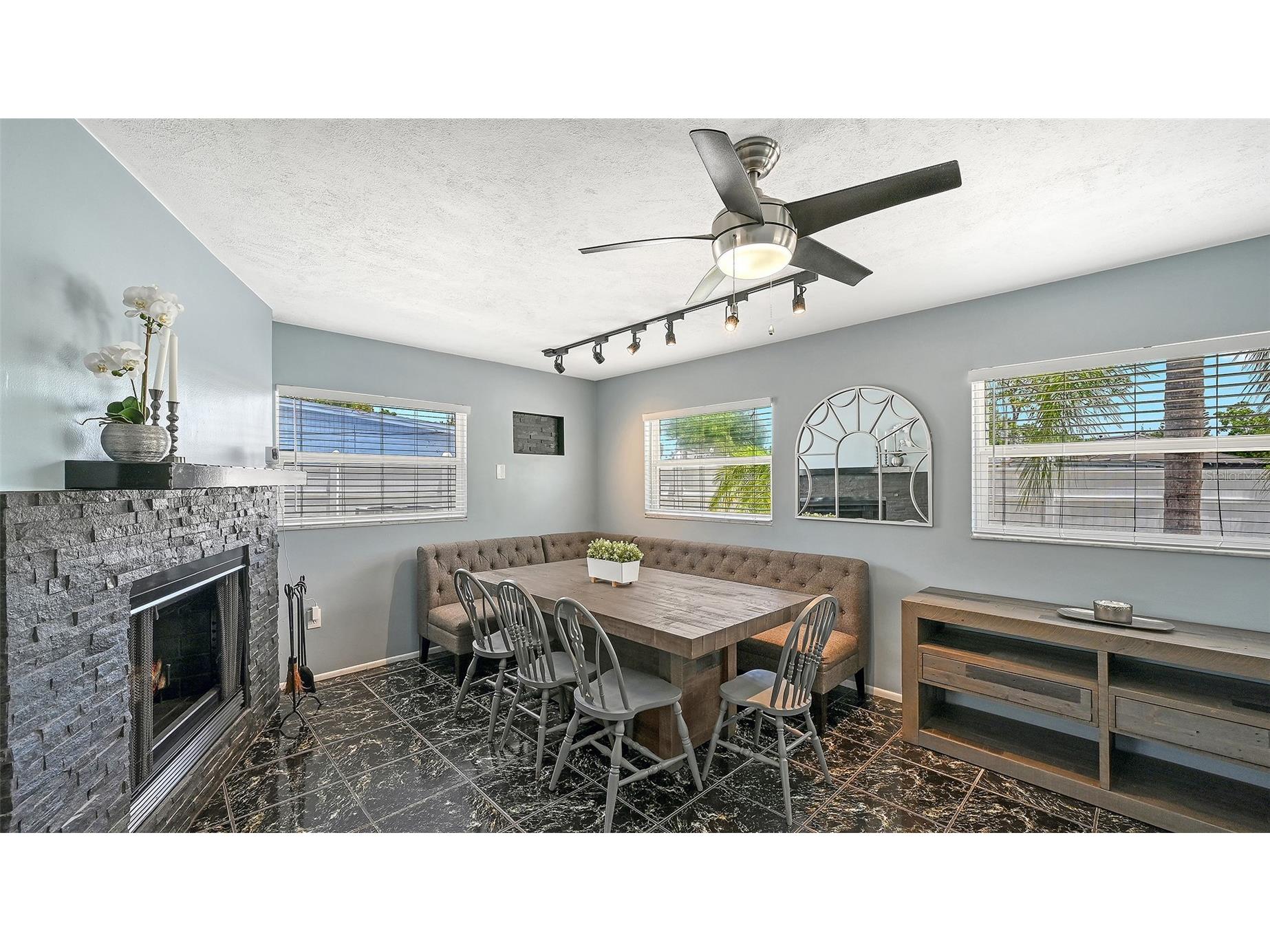 3681 Stokes Dr Drive Sarasota FL 34232 A4696293 image12