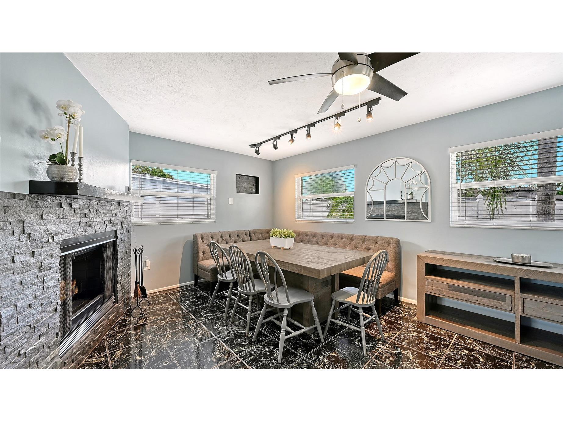3681 Stokes Dr Drive Sarasota FL 34232 A4696293 image15