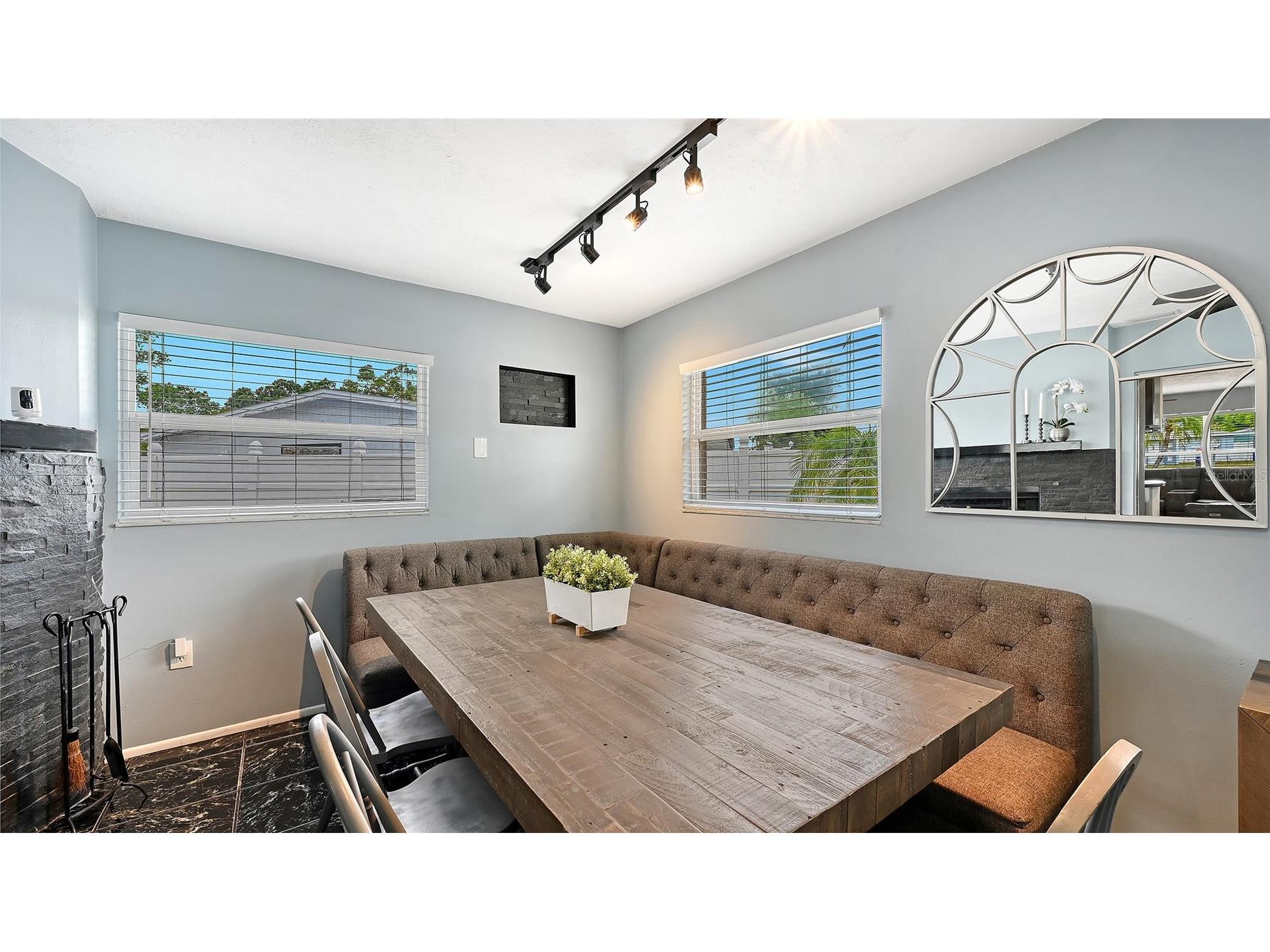 3681 Stokes Dr Drive Sarasota FL 34232 A4696293 image16