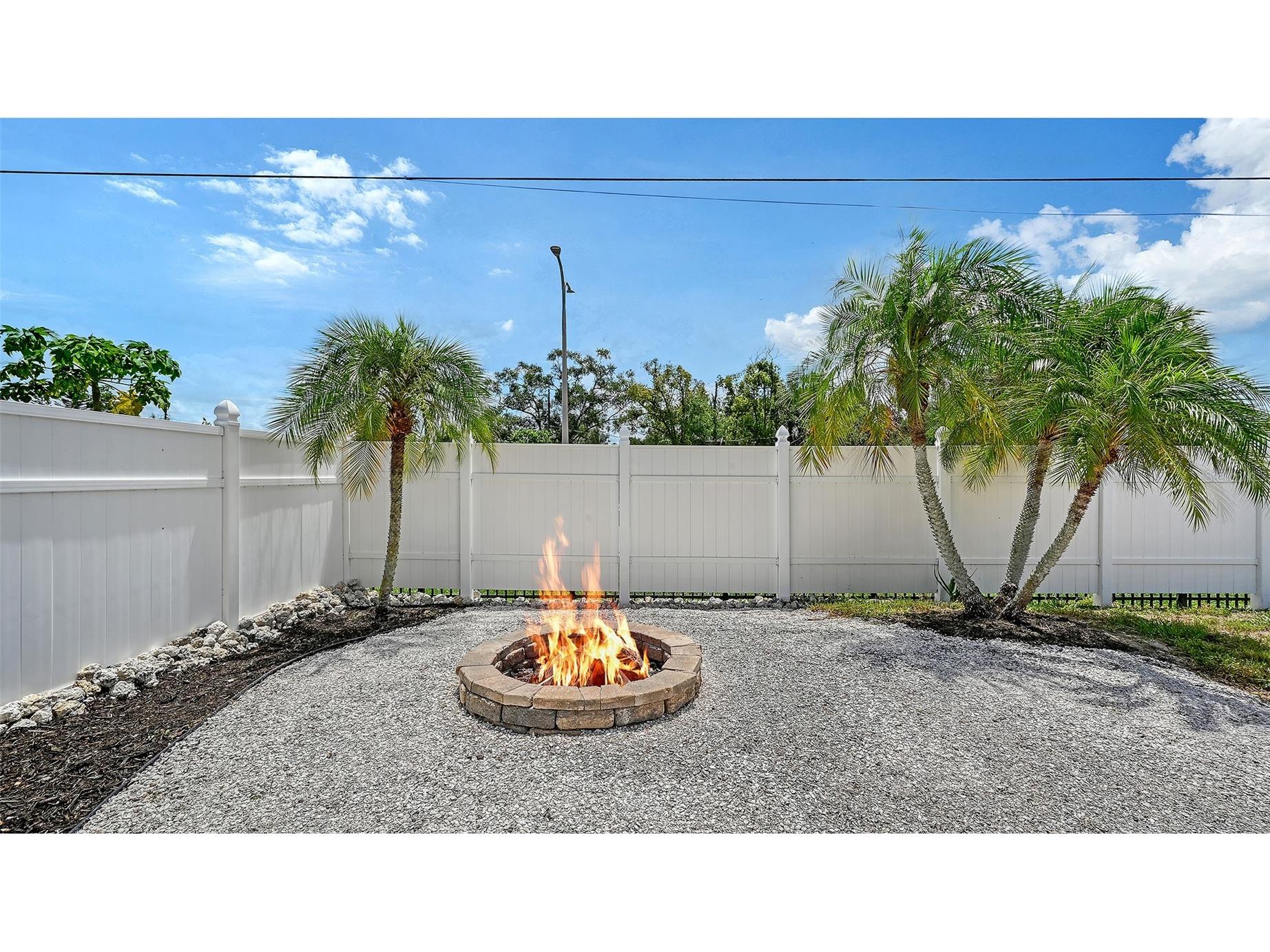 3681 Stokes Dr Drive Sarasota FL 34232 A4696293 image28