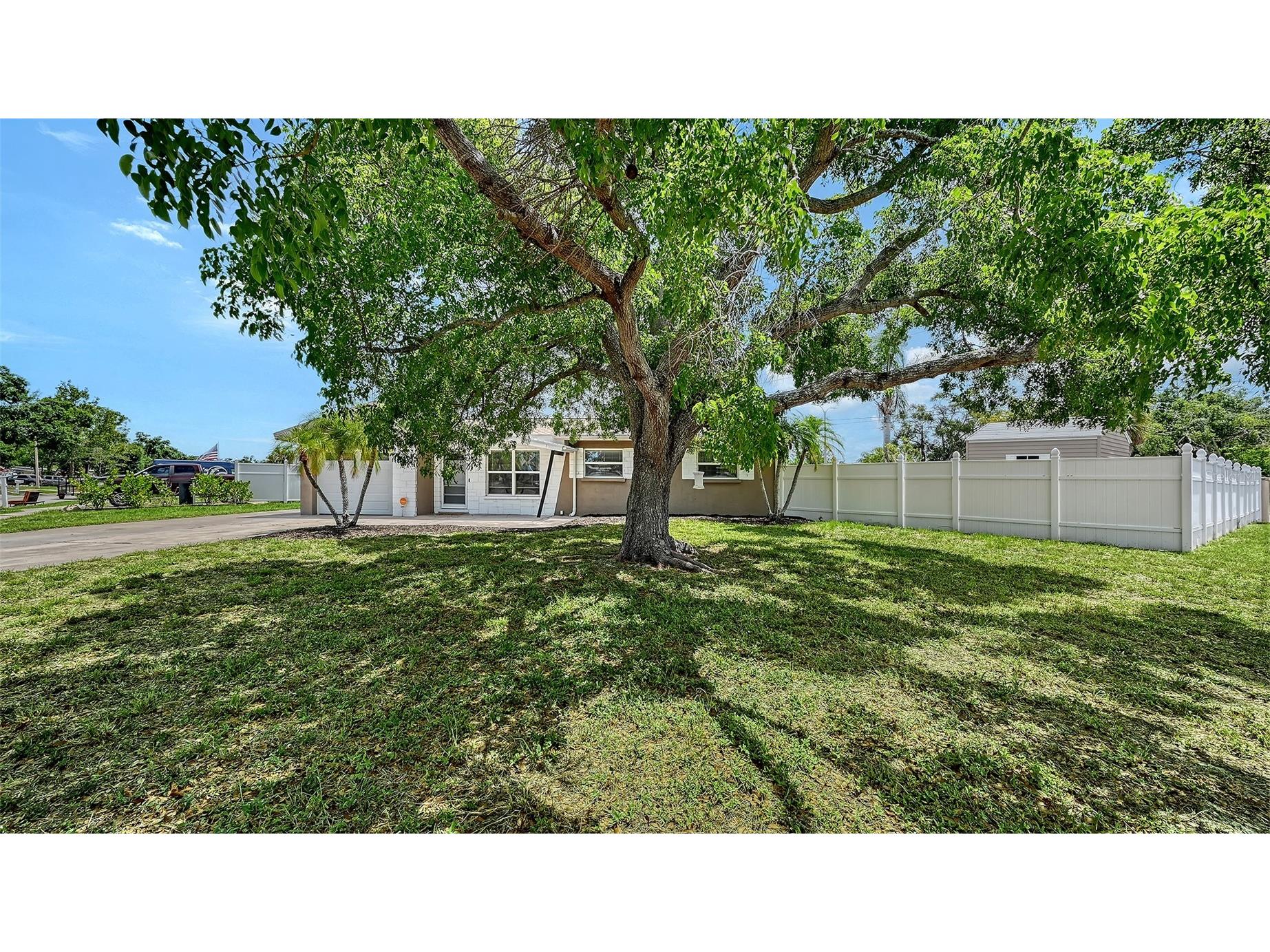 3681 Stokes Dr Drive Sarasota FL 34232 A4696293 image4