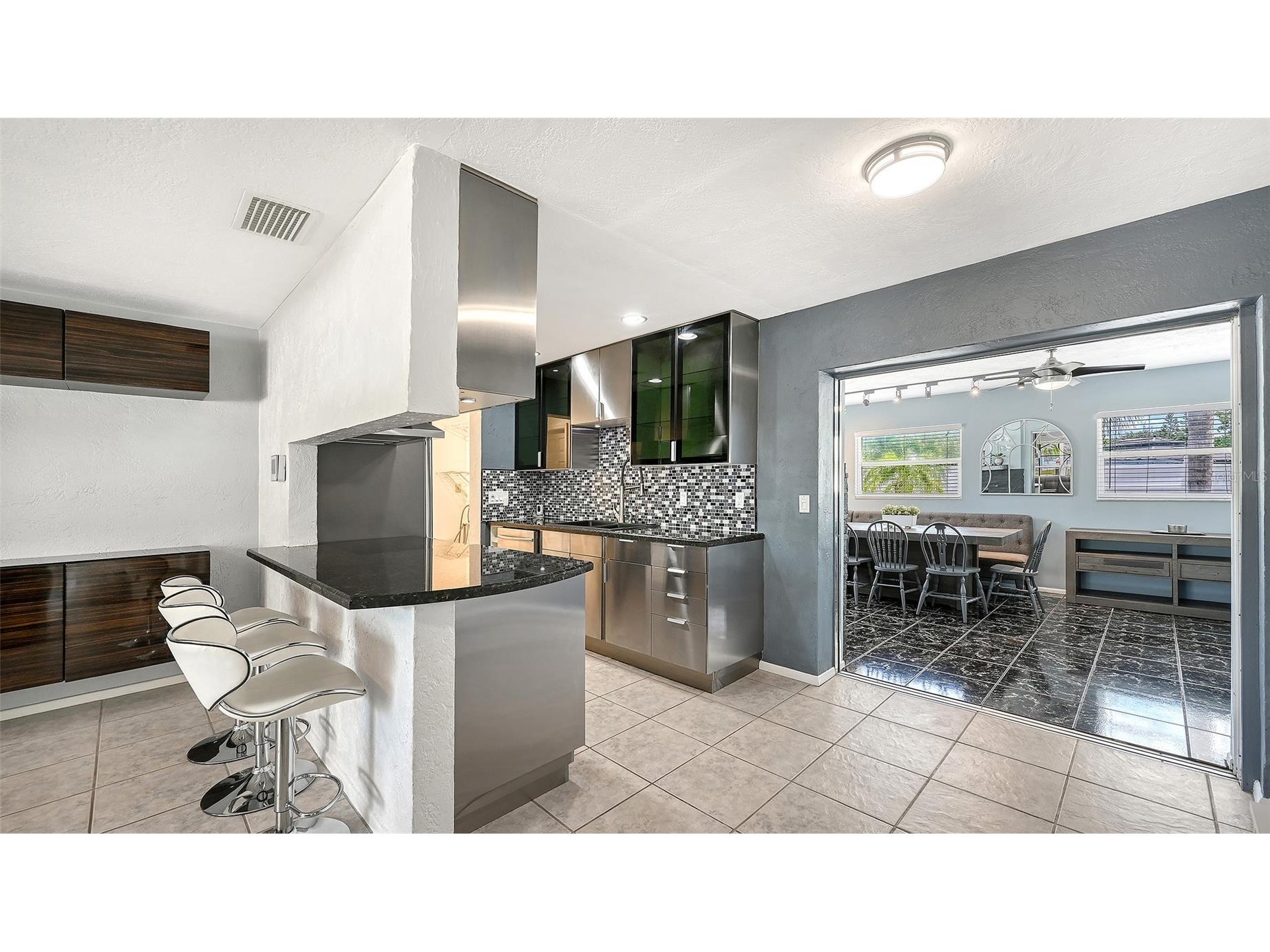 3681 Stokes Dr Drive Sarasota FL 34232 A4696293 image7